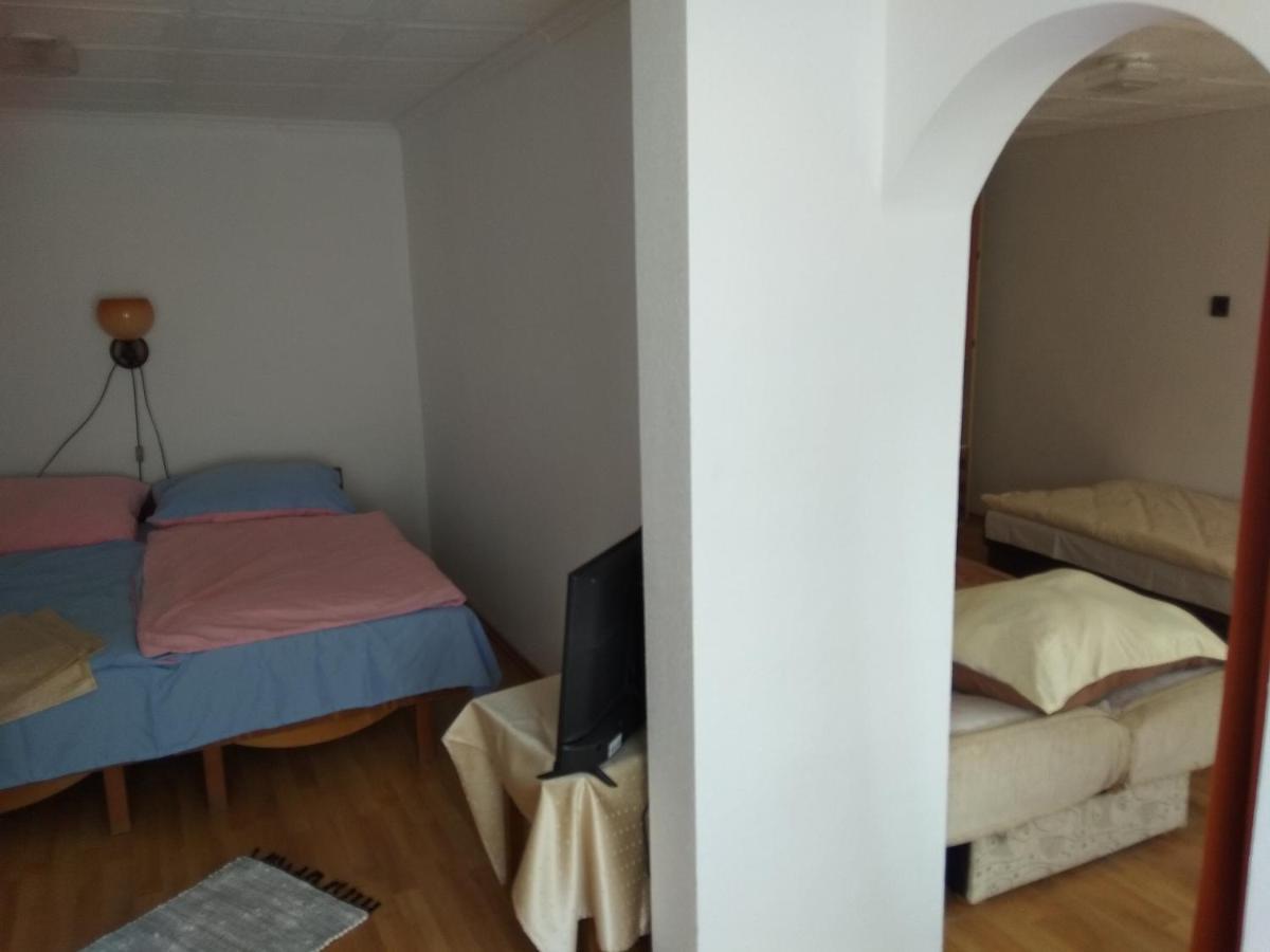 Amira Apartman Balatonlelle Buitenkant foto